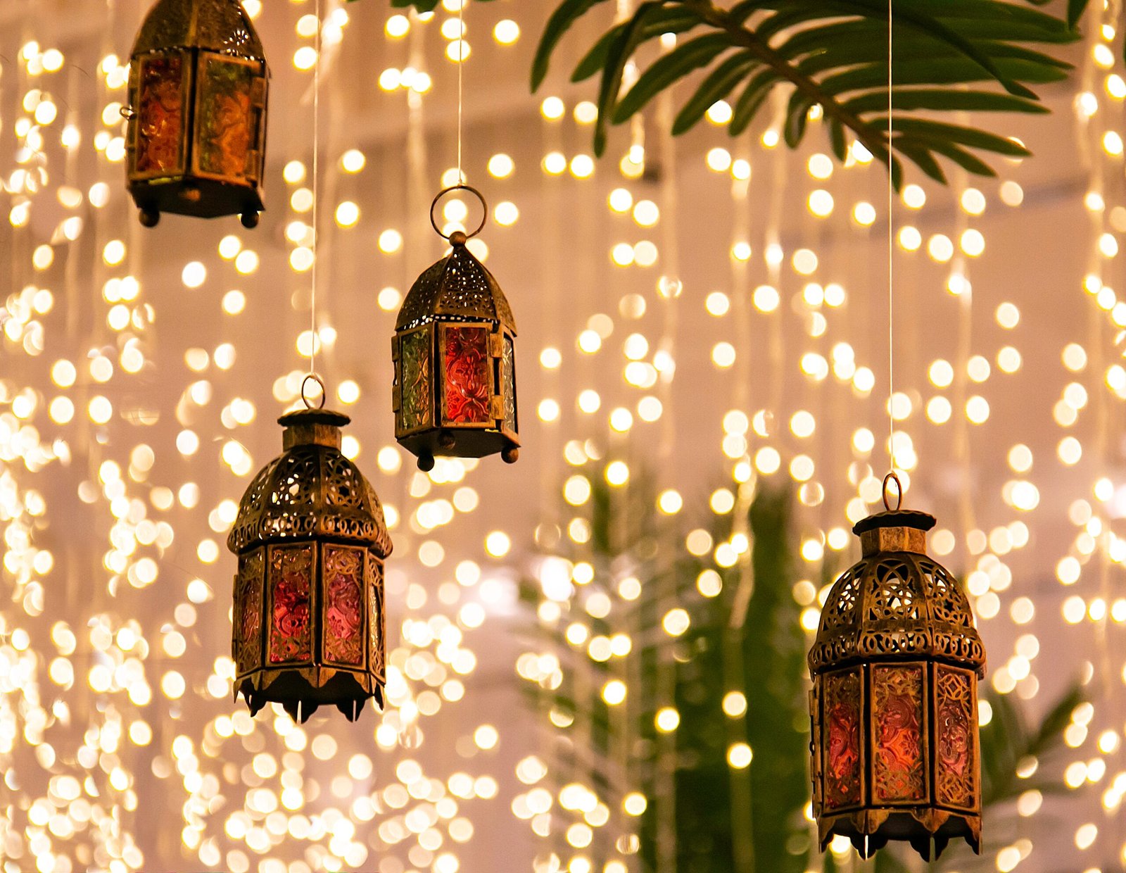 arabic-lantern-with-bokeh-background-2024-12-07-04-58-28-utc